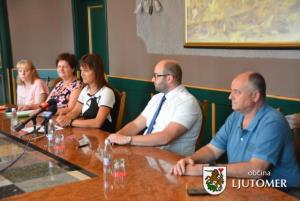 Podpis pogodbe za izgradnjo komunalne infrastrukture v Puchovi poslovni coni - 2. faza 2